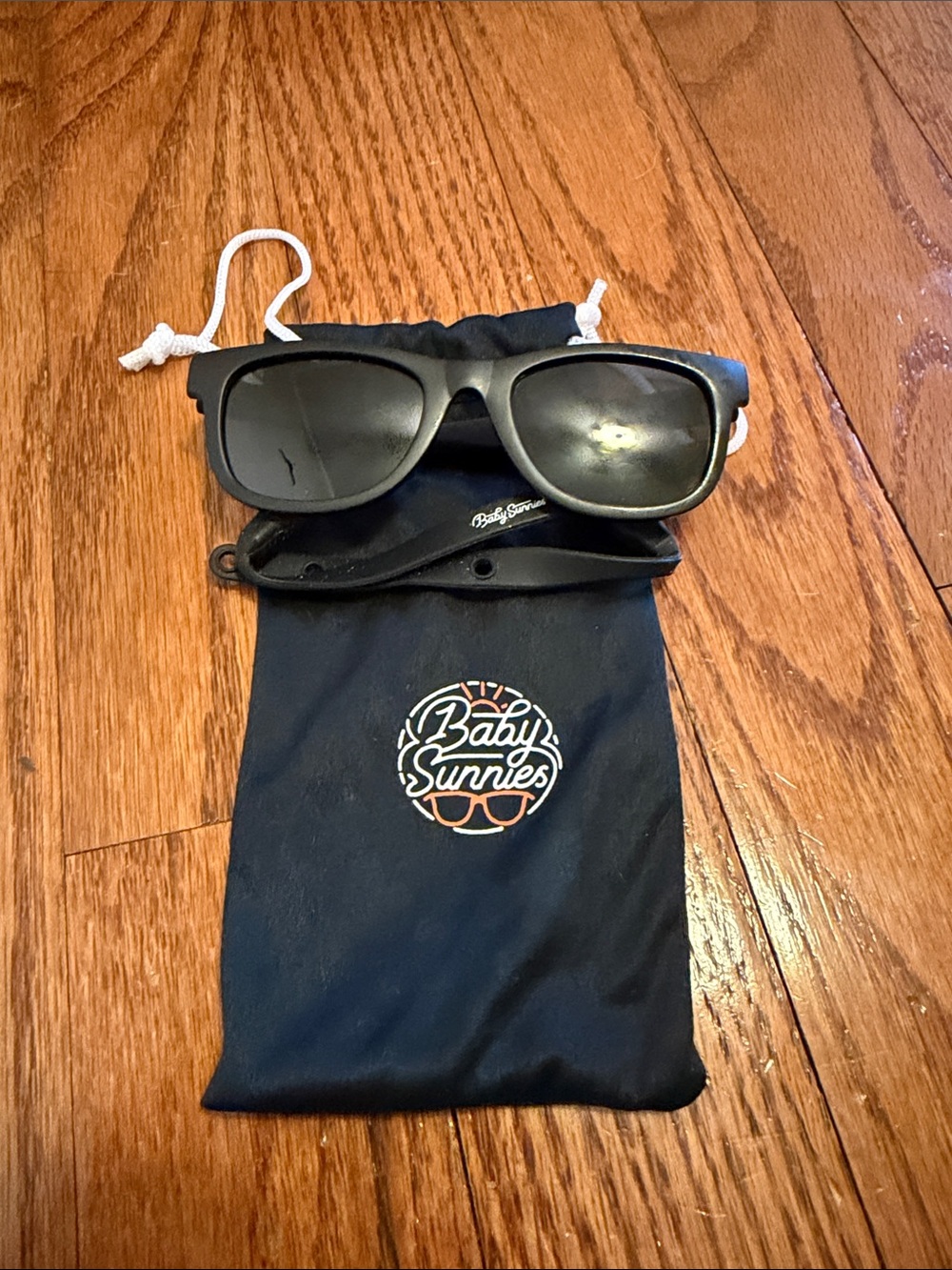 Baby sunnies Black Kids Sunglasses with Adjustable Safety Strap
